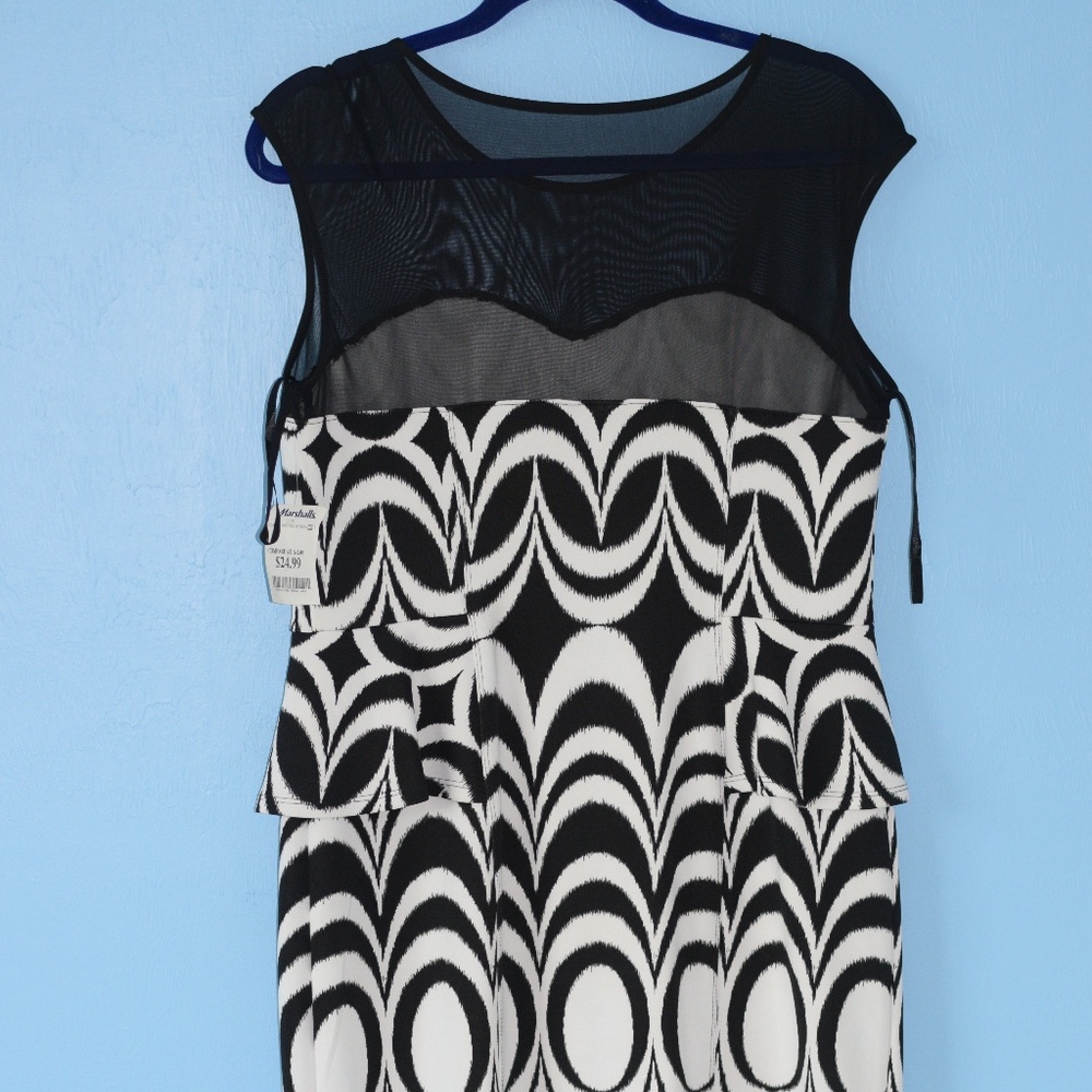 Dress - Picture 5 of 6